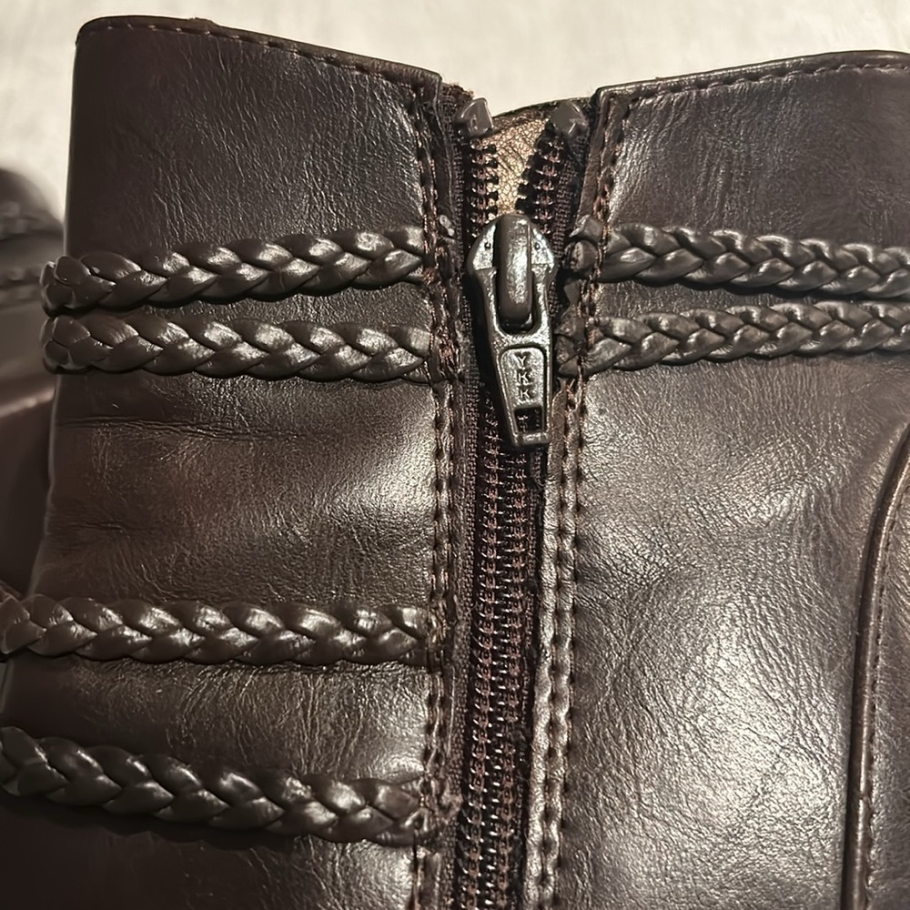 Life Stride ‘Yohanna’ Deep Dark Brown Ankle Booties Braided Trim Size 6.5 New - Picture 7 of 15
